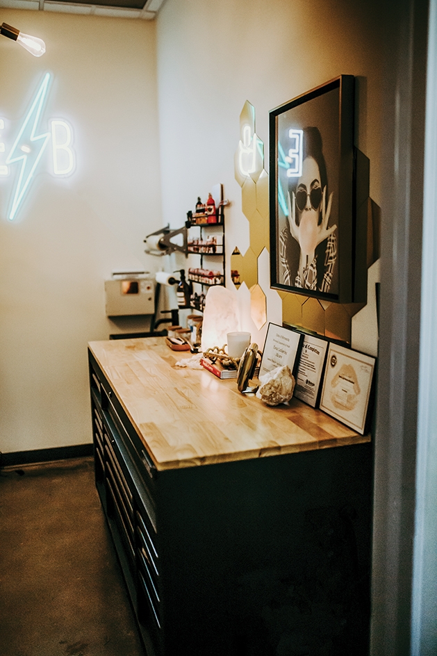 Local beauty studio specializes in permanent makeup. Local beauty studio specializes in permanent makeup.